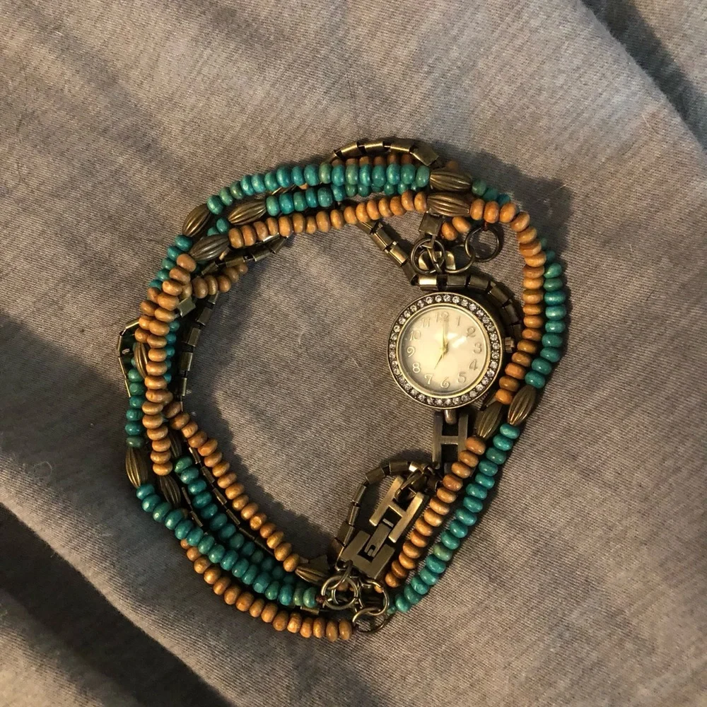 Watch - Picture 1 of 4